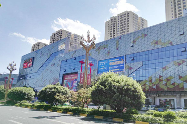 貴州萬達(dá)廣場中央空調(diào)熱水項目